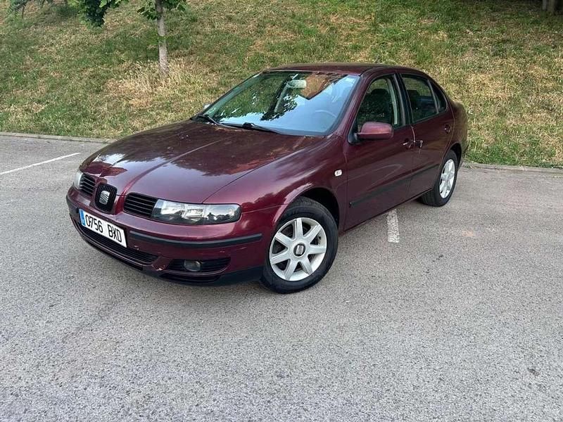 Burdeos Usado 2002 Seat Toledo Utilitario | 3500 € (Precio justo) - Imagen 1/4