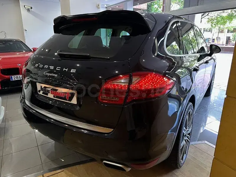Usado Porsche Cayenne 300 CV (220 kW) 2011 Negro SUV