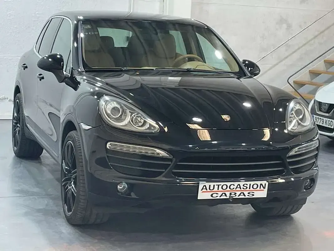 Usado Porsche Cayenne 400 CV (294 kW) 2011 Negro SUV