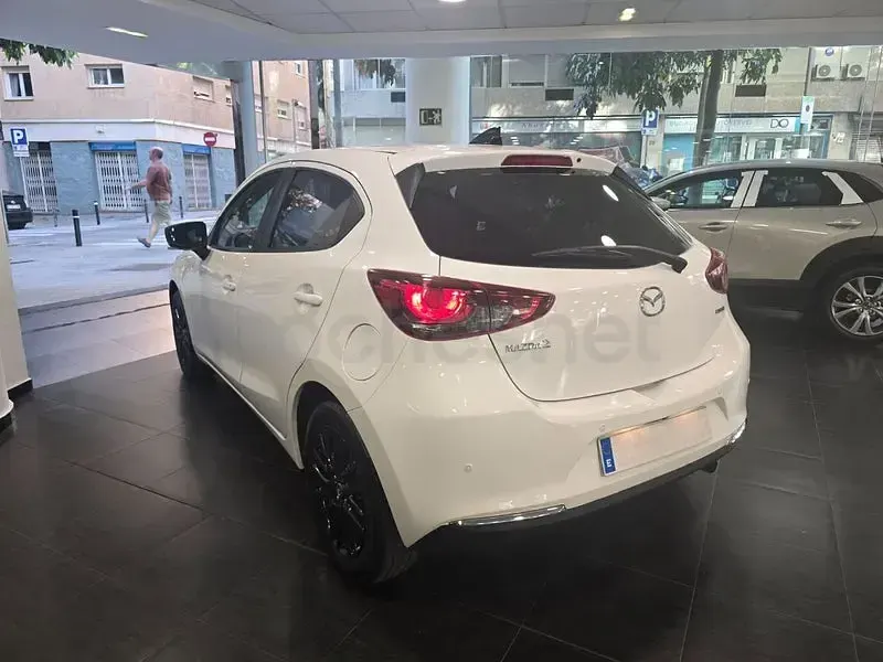 Usado Mazda 2 Homura-Line 90 CV (66 kW) 2022 Blanco Berlina