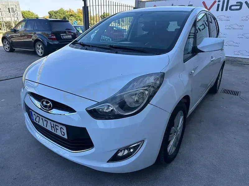 Usado Hyundai ix20 Classic 77 CV (56 kW) 2011 Blanco Utilitario