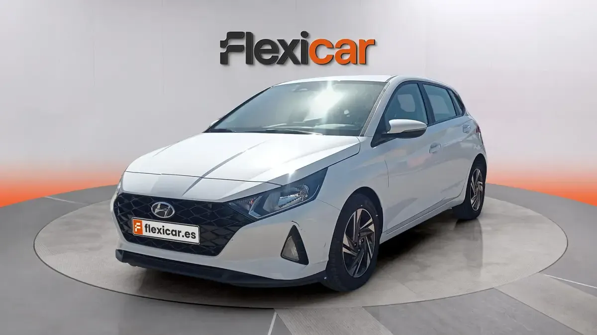 Usado Hyundai i20 101 CV (74 kW) 2021 Blanco Utilitario