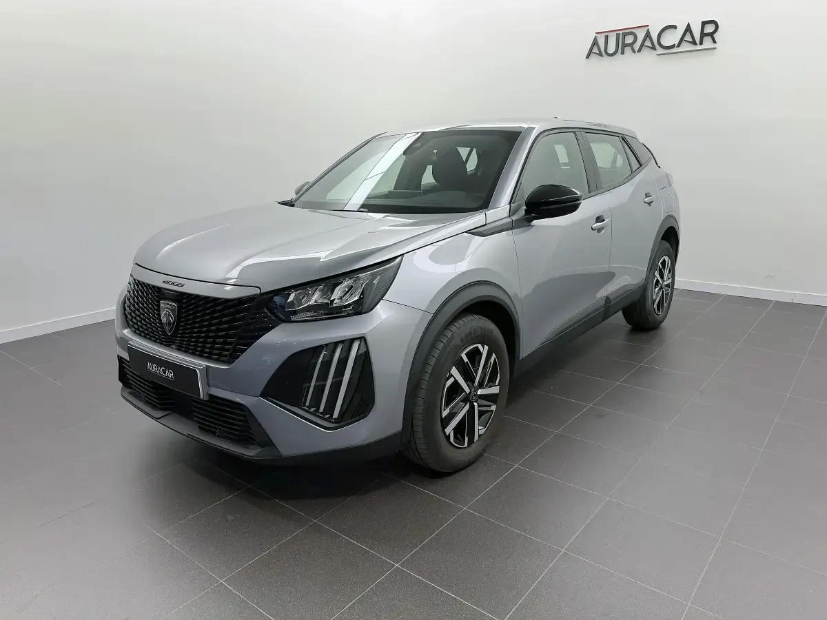 Usado Peugeot 2008 Active 100 CV (73 kW) 2024 Gris SUV
