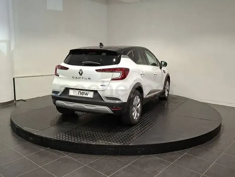 Usado Renault Captur Zen 160 CV (117 kW) 2021 Blanco SUV
