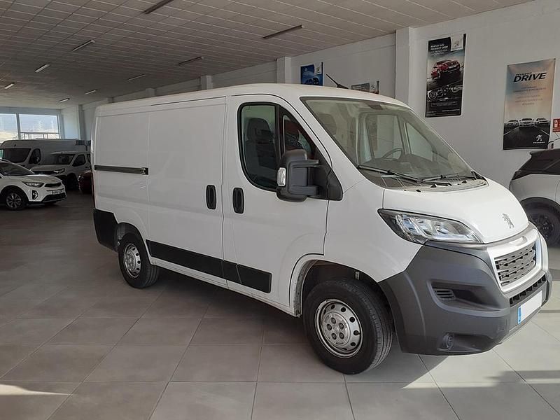 Epr blanc icy Usado 2023 Peugeot Boxer S Van | 24.350 € (Precio justo) - Imagen 1/4