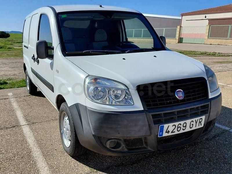 Usado Fiat Doblò Active 75 CV (55 kW) 2010 Blanco Monovolumen