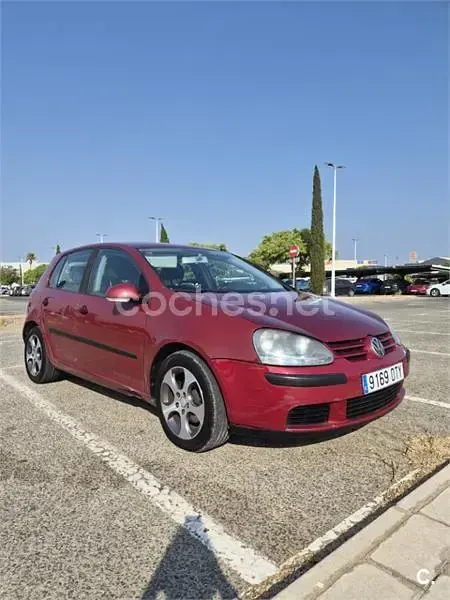 Usado VW Golf IV Sportline 105 CV (77 kW) 2005 Granate Berlina