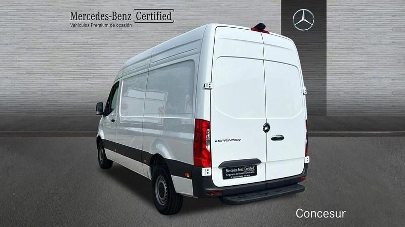 Usado Mercedes E-Sprinter 55 kW (76 CV) 2024 Blanco Van