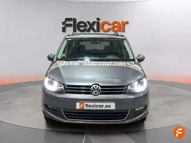 Usado VW Sharan Advance 150 CV (110 kW) 2018 Gris Monovolumen