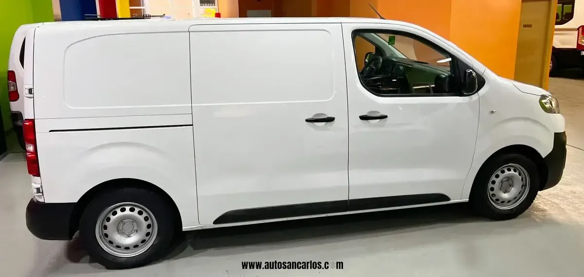Usado Citroën Jumpy 100 CV (73 kW) 2022 Blanco Monovolumen