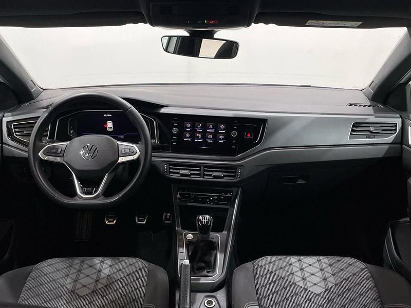 Usado VW Polo R-line 95 CV (69 kW) 2023 Blanco Utilitario