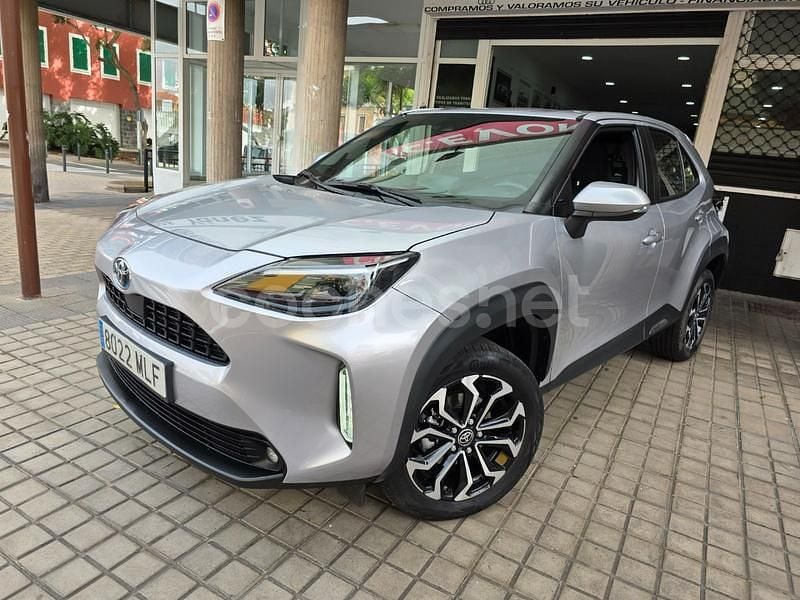 Gris / plata Usado 2023 Toyota Yaris Cross Business Edition SUV | 22.900 € (Precio justo) - Imagen 1/4
