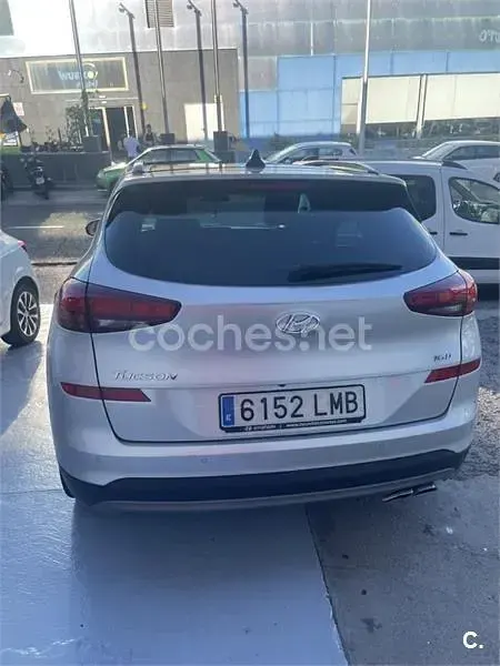 Usado Hyundai Tucson Style 136 CV (100 kW) 2020 Gris / plata SUV