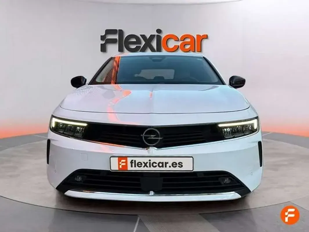 Usado Opel Astra Elegance 131 CV (96 kW) 2023 Blanco Utilitario