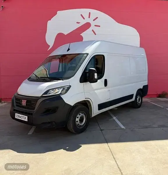Usado Fiat Ducato 140 CV (102 kW) 2023 Blanco Van