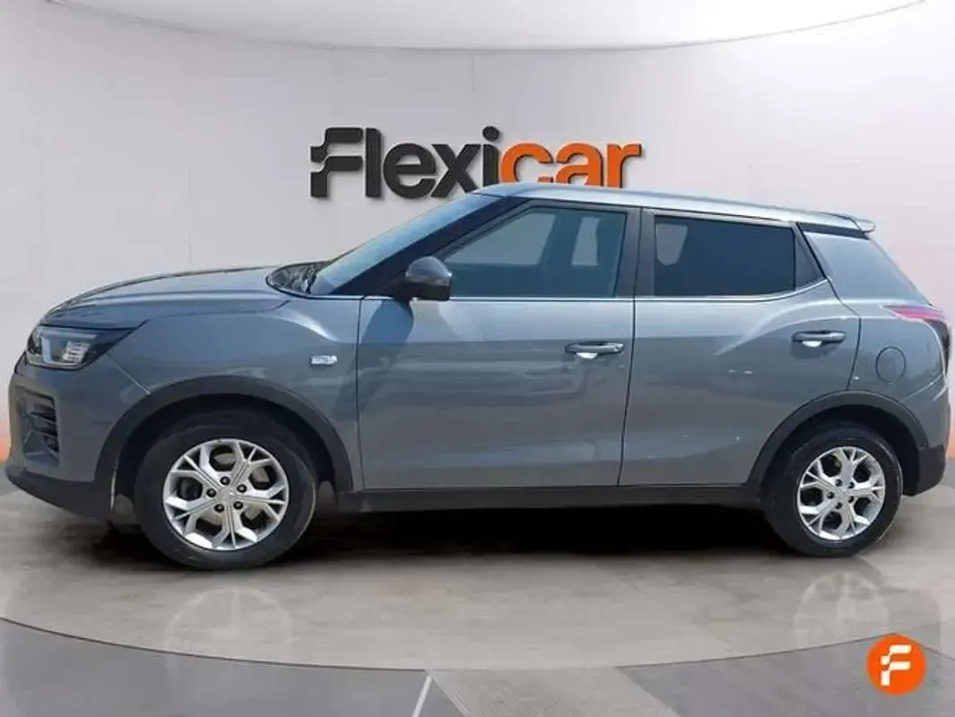 Usado SsangYong Tivoli 163 CV (119 kW) 2024 Gris SUV