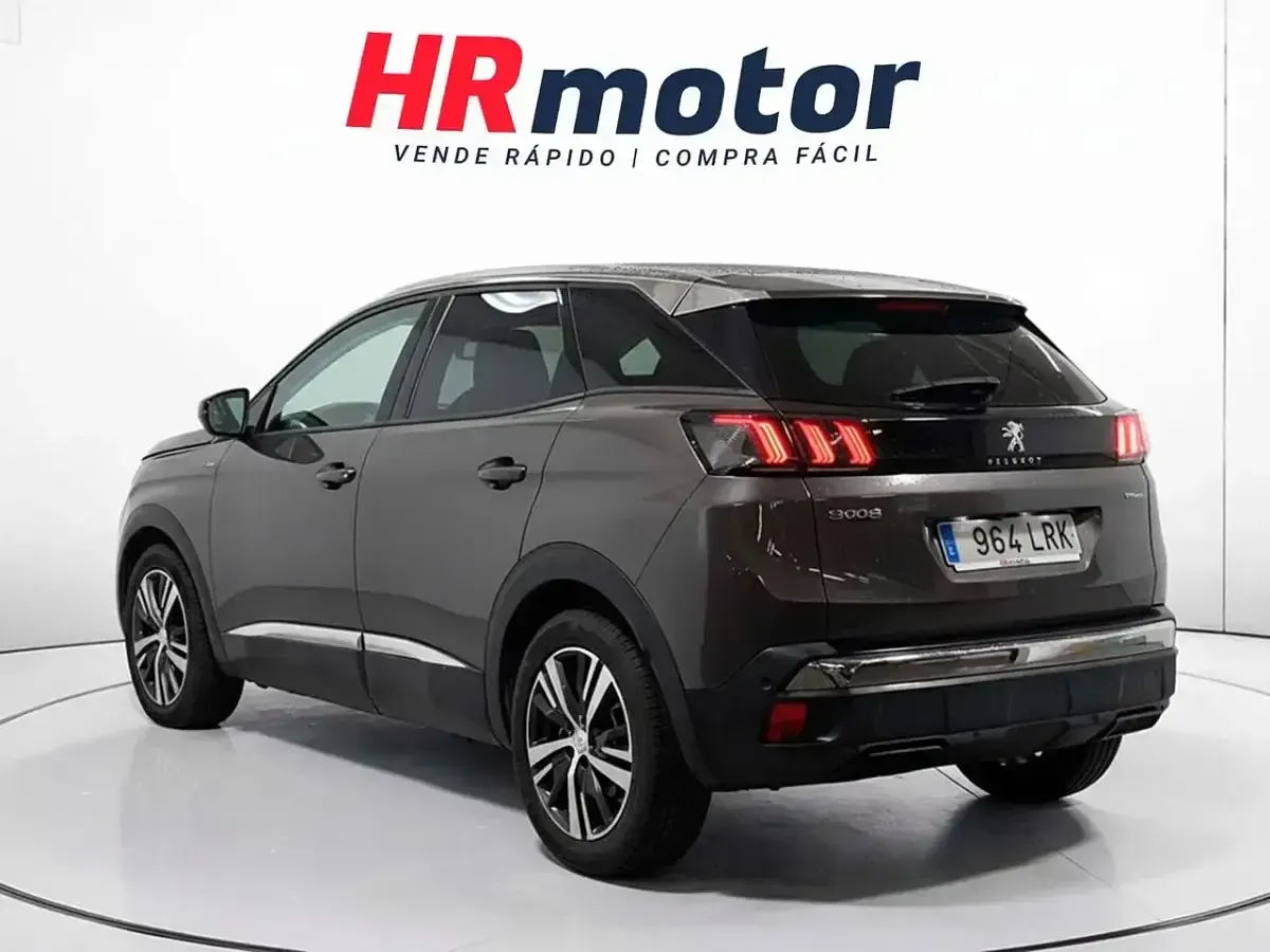 Usado Peugeot 3008 Allure 225 CV (165 kW) 2021 Gris SUV