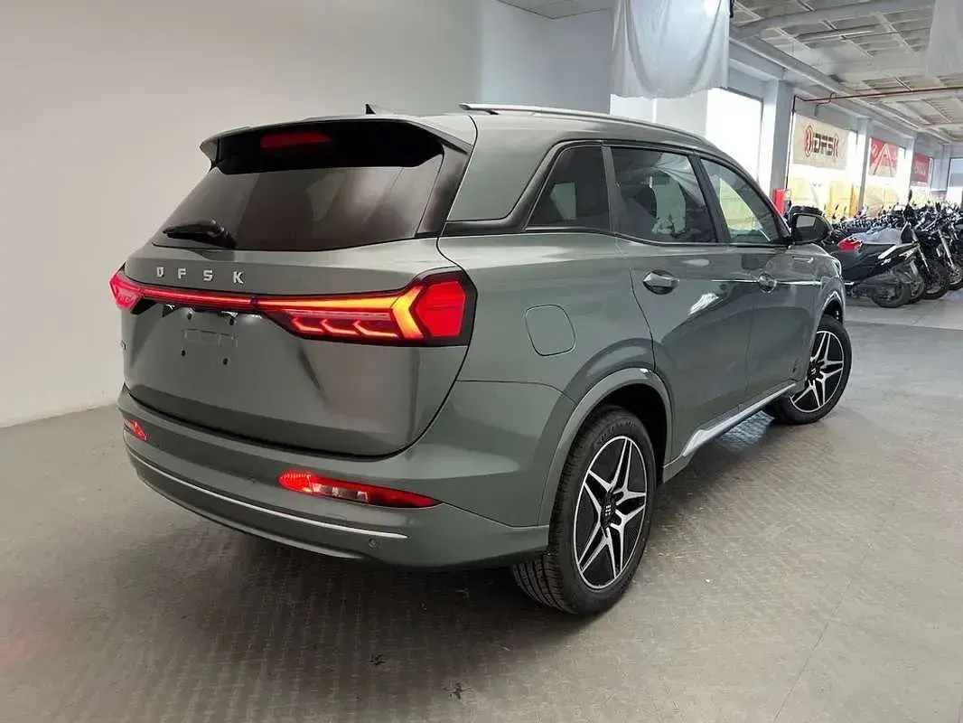 Nuevo DFSK E5 216 CV (158 kW) 2025 Verde SUV