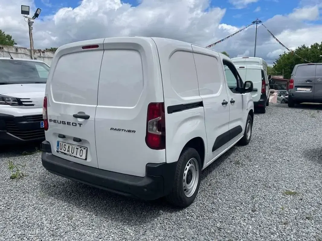 Usado Peugeot Partner 102 CV (75 kW) 2025 Blanco Monovolumen