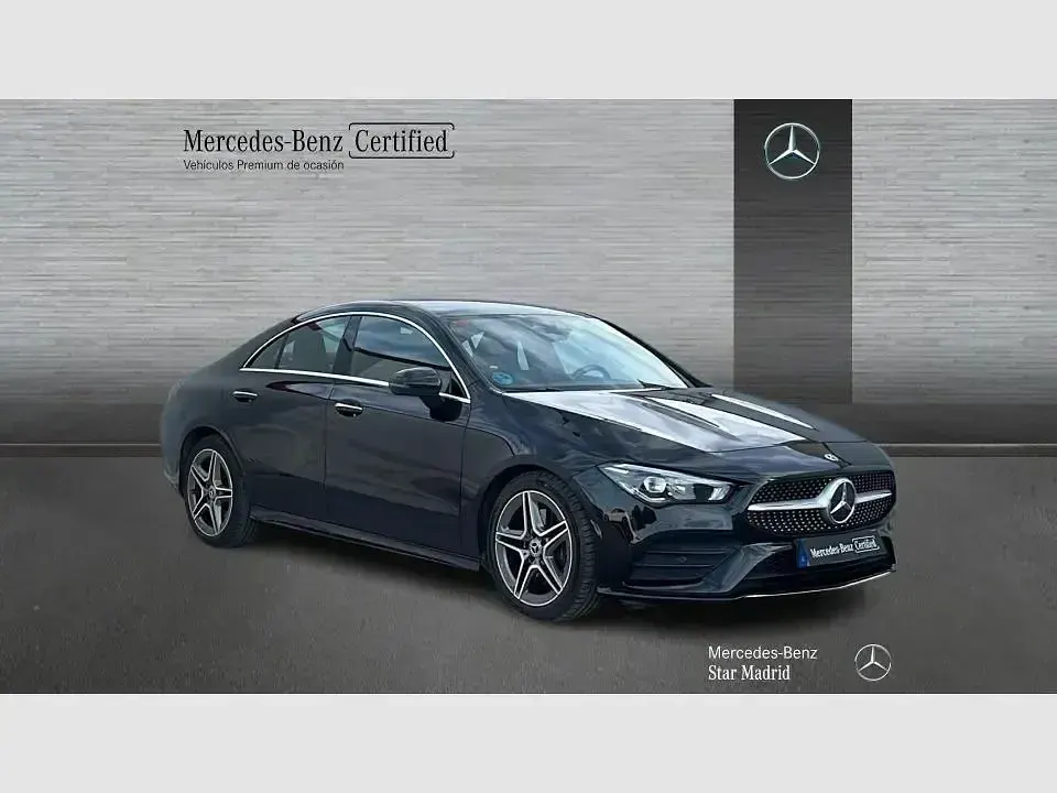 Usado Mercedes CLA200 163 CV (119 kW) 2022 Negro Berlina