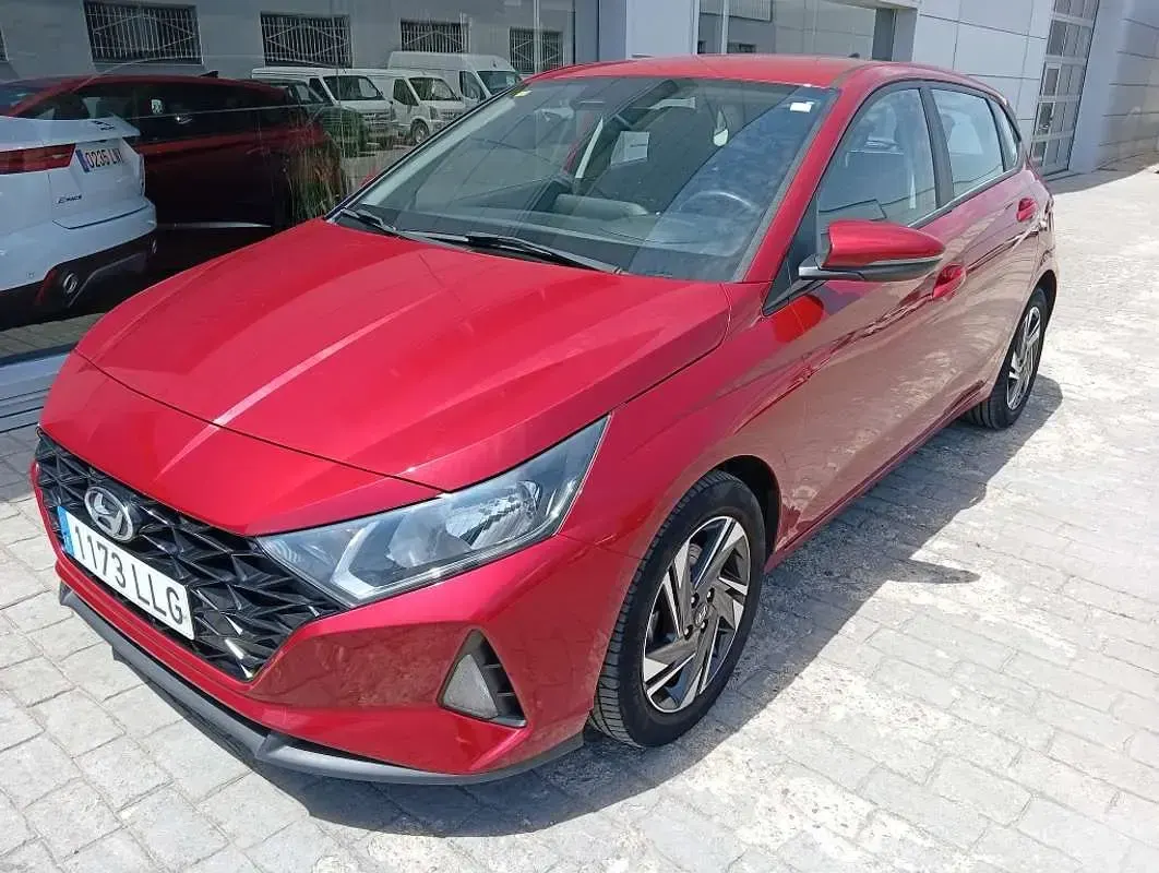 Usado Hyundai i20 101 CV (74 kW) 2020 Rojo Utilitario