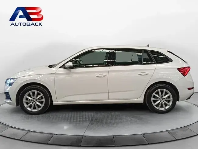 Occasion Skoda Scala Active 89 PK (65 kW) 2022 Wit Hatchback