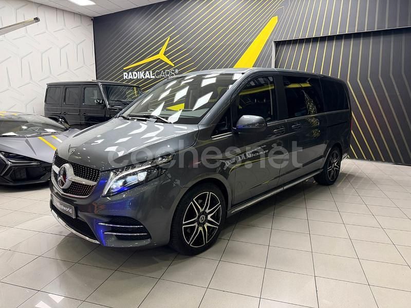 Gris / plata Usado 2023 Mercedes V300 Exclusive Monovolumen | 79.900 € - Imagen 1/4