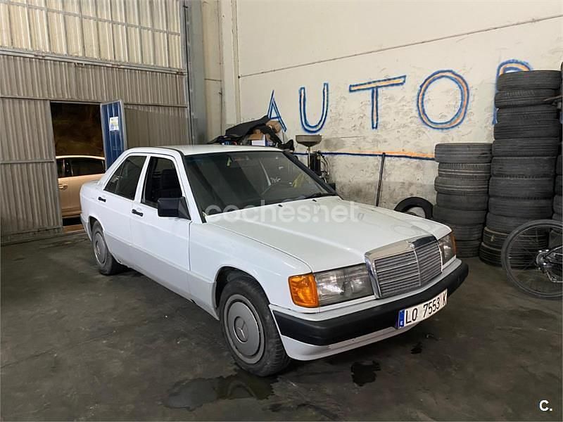 Usado Mercedes 190 109 CV (80 kW) 1991 Blanco Berlina