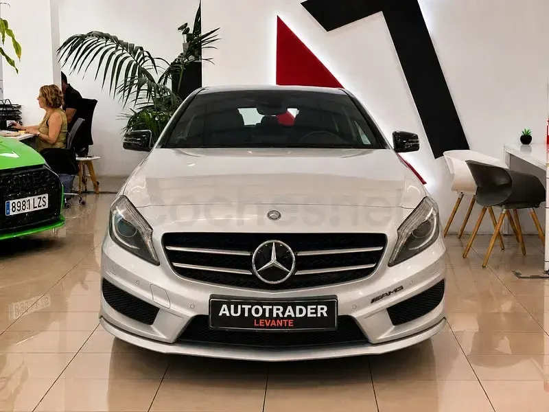 Usado Mercedes A250 Style 211 CV (155 kW) 2013 Gris Utilitario