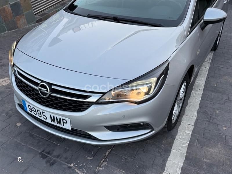 Gris / plata Usado 2018 Opel Astra Excellence Familiar | 8800 € (Precio justo) - Imagen 1/4