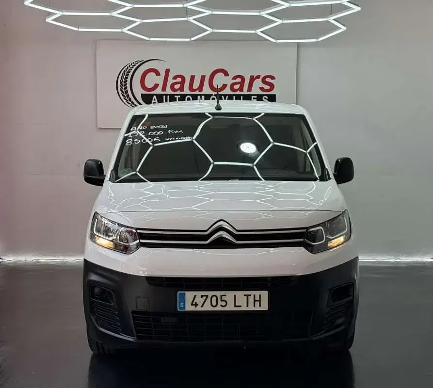 Usado Citroën Berlingo 102 CV (75 kW) 2021 Blanco Monovolumen