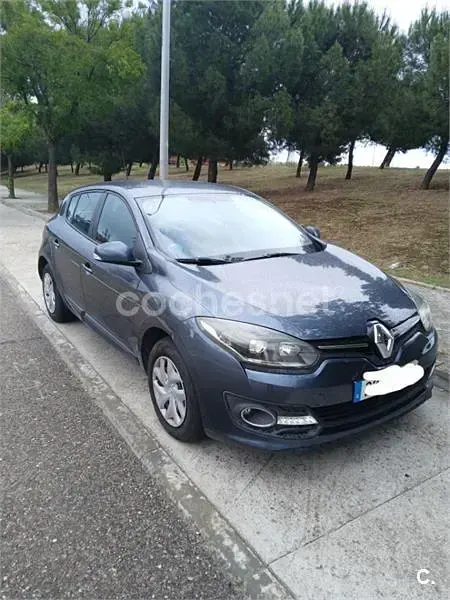 Usado Renault Mégane Intens 115 CV (84 kW) 2016 Gris / plata Berlina