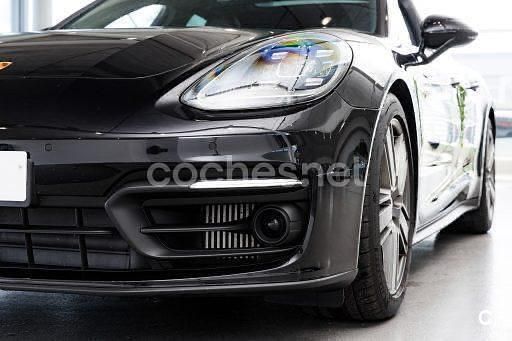 Usado Porsche Panamera 4 Platinum Edition 462 CV (339 kW) 2023 Gris / plata Berlina