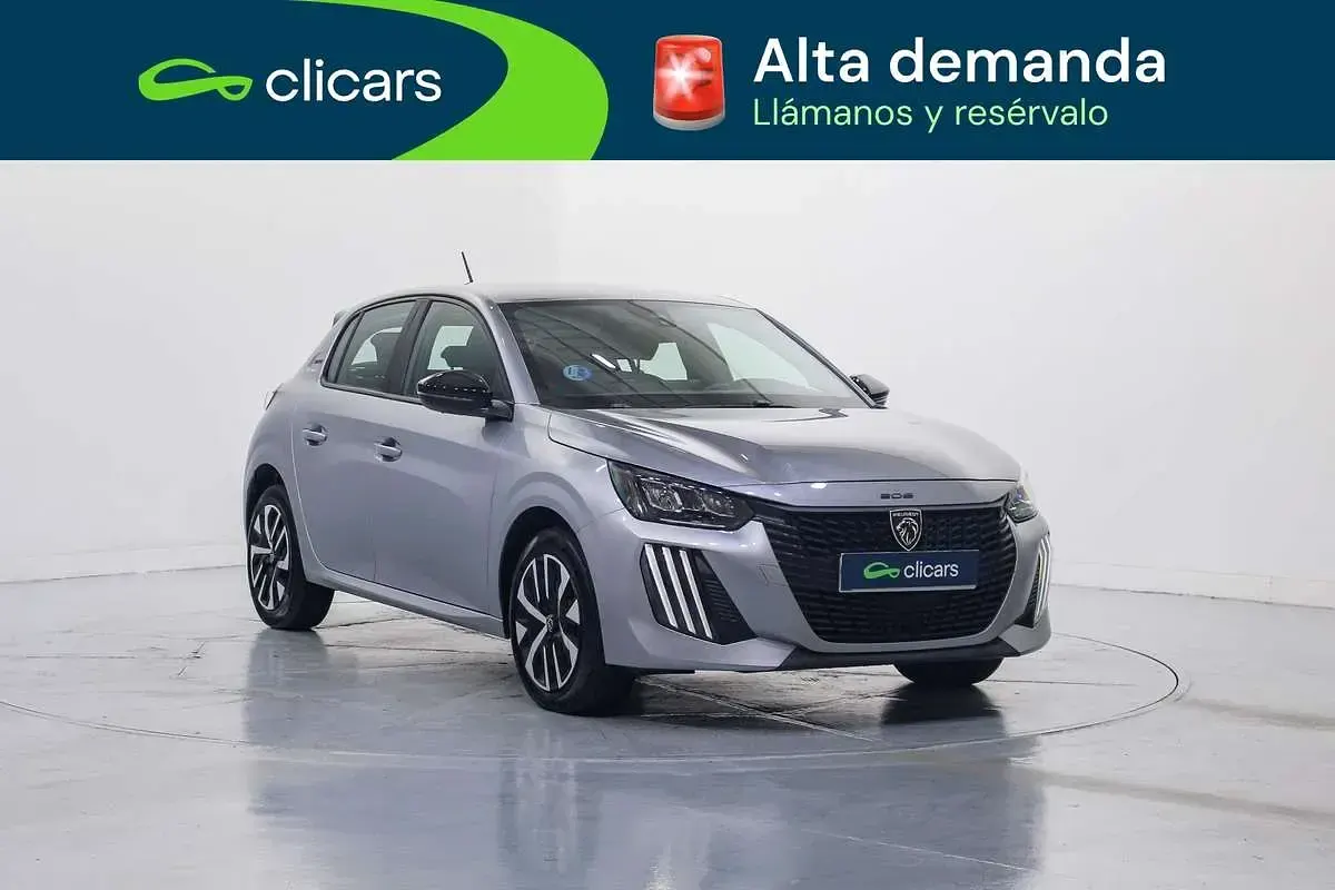Usado Peugeot 208 Style 101 CV (74 kW) 2025 Plateado Utilitario