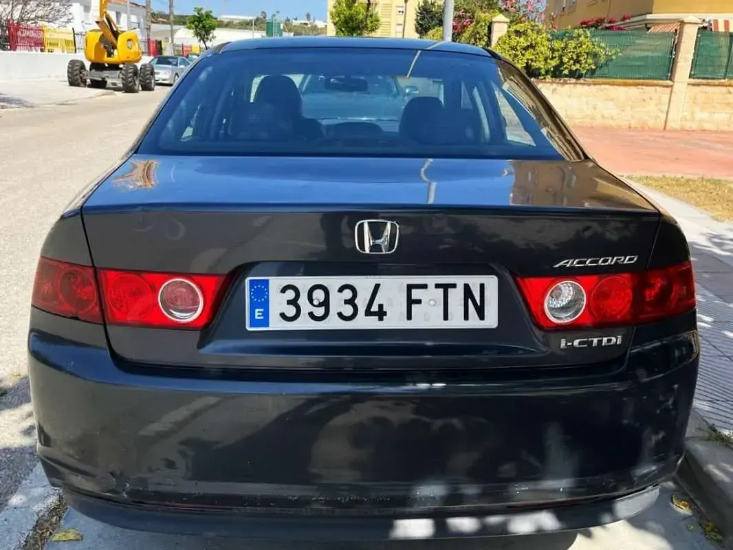 Używany Honda Accord Sport 140 KM (102 kW) 2007 Szary Sedan/Limuzyna