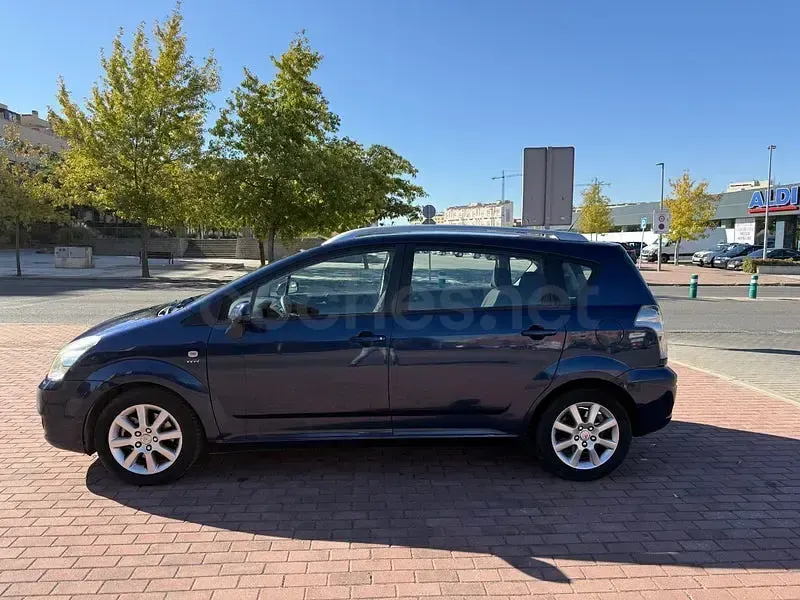 Usado Toyota Corolla Verso Sol 129 CV (94 kW) 2004 Azul Monovolumen