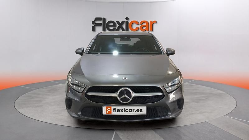 Usado Mercedes A180 116 CV (85 kW) 2020 Gris Berlina