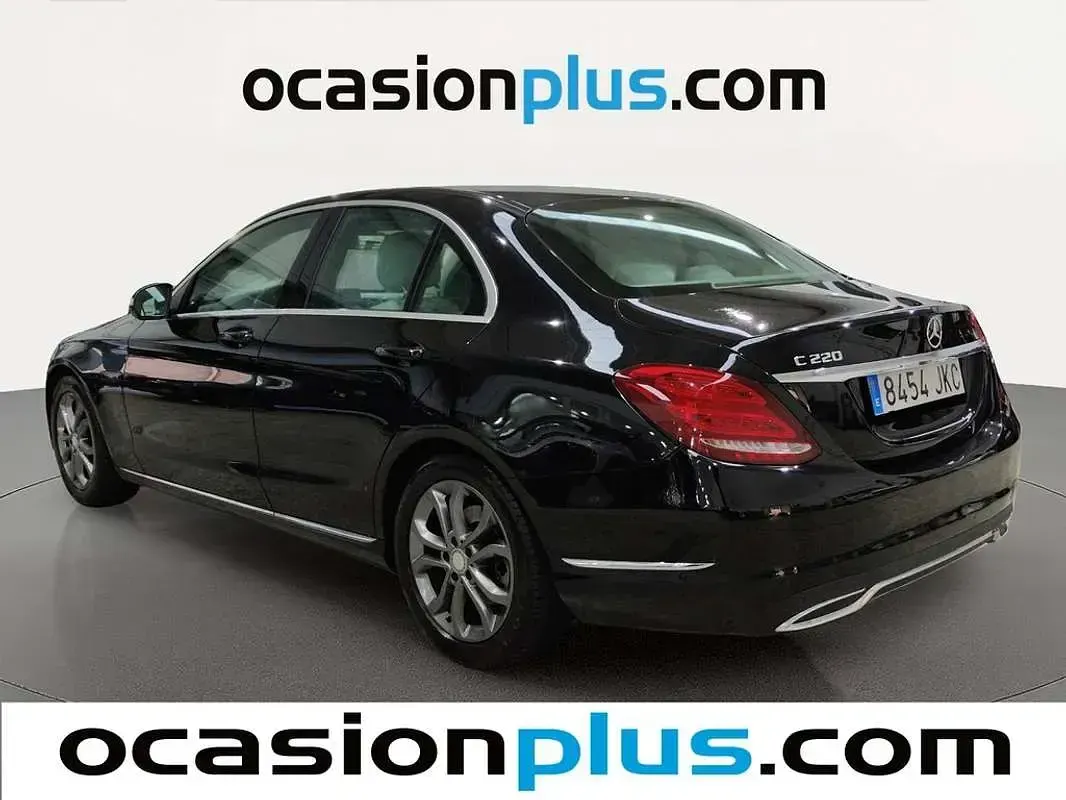 Usado Mercedes C220 170 CV (125 kW) 2015 Negro Berlina