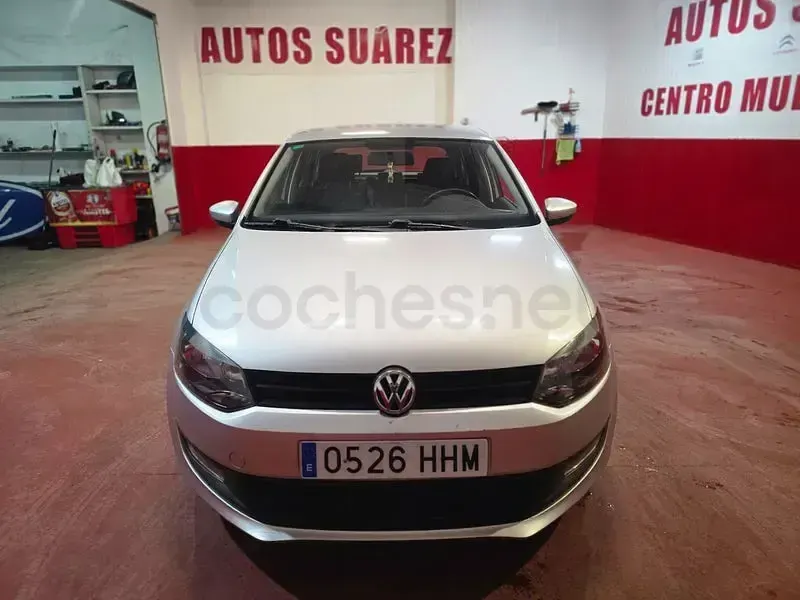 Usado VW Polo Advance 90 CV (66 kW) 2013 Gris / plata Utilitario