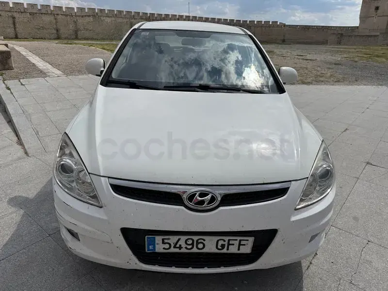 Usado Hyundai i30 Comfort 109 CV (80 kW) 2009 Blanco Berlina