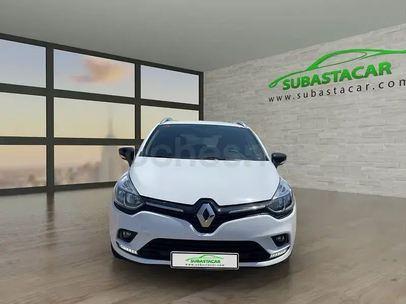 Usado Renault Clio LIMITED 90 CV (66 kW) 2018 Blanco Familiar