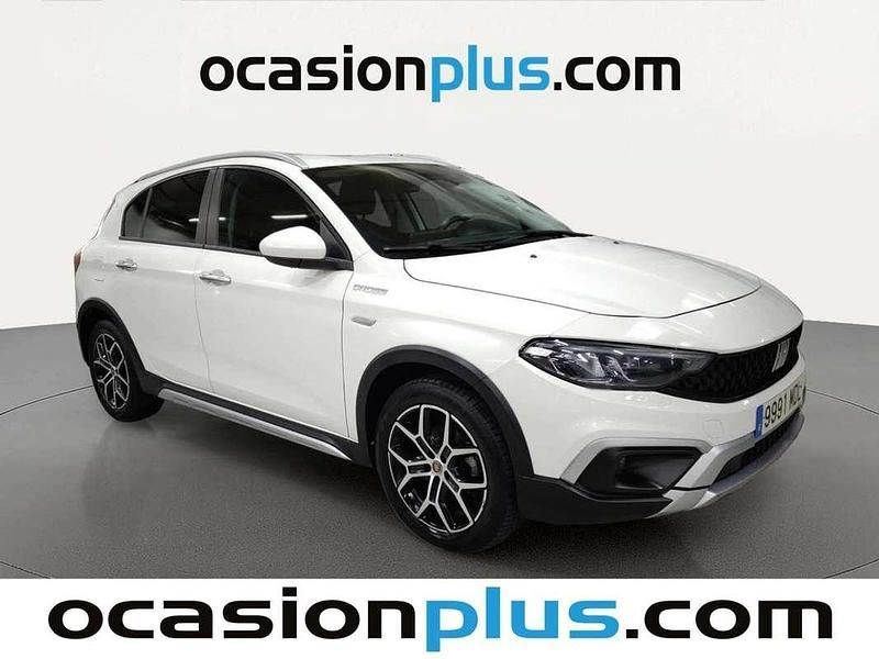 Usado Fiat Tipo Cross 131 CV (96 kW) 2023 Blanco Utilitario