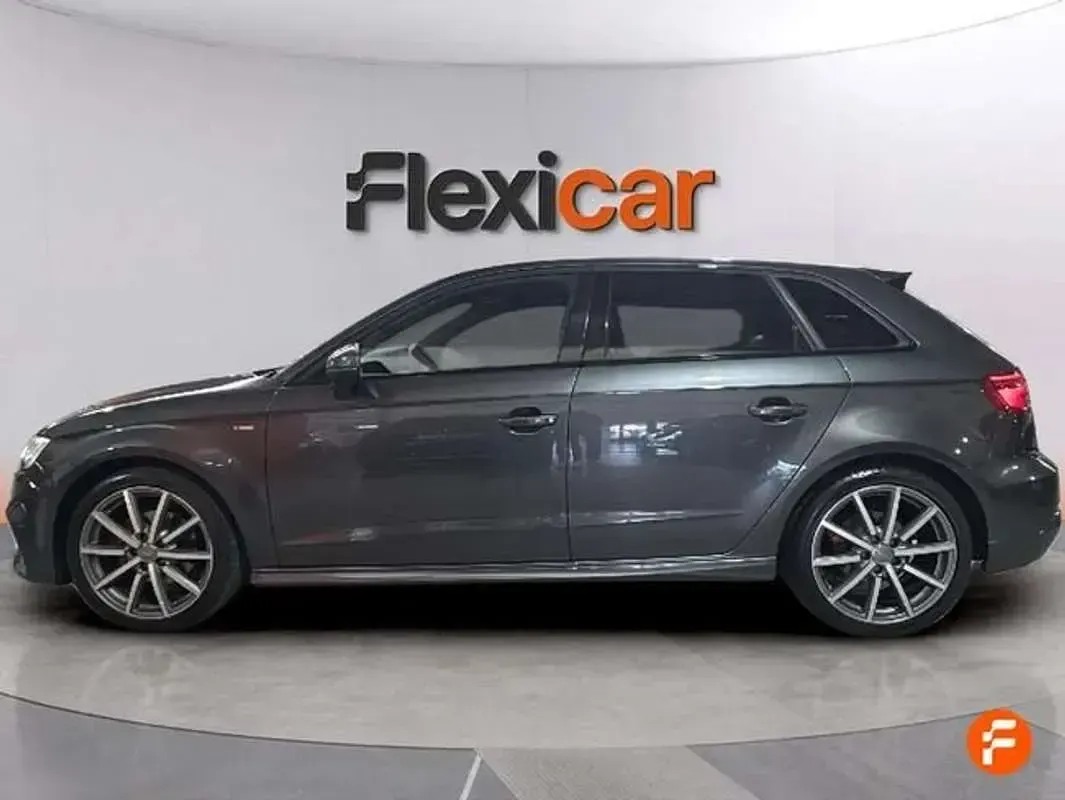 Usado Audi A3 Sportback S-Line 150 CV (110 kW) 2019 Gris Utilitario
