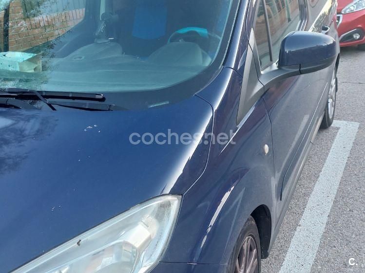 Usado Ford Tourneo Courier Titanium 95 CV (69 kW) 2016 Azul Monovolumen