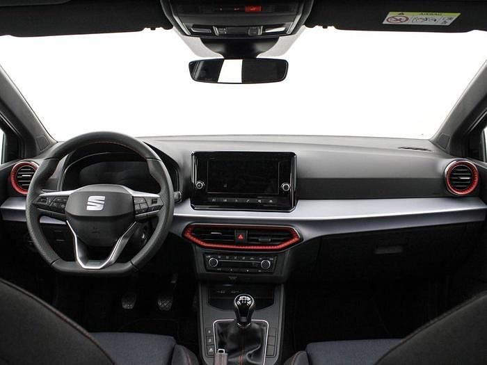 Usado Seat Ibiza FR 115 CV (84 kW) 2025 Negro