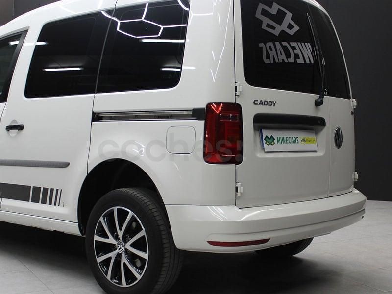 Usado VW Caddy 122 CV (89 kW) 2019 Blanco Monovolumen