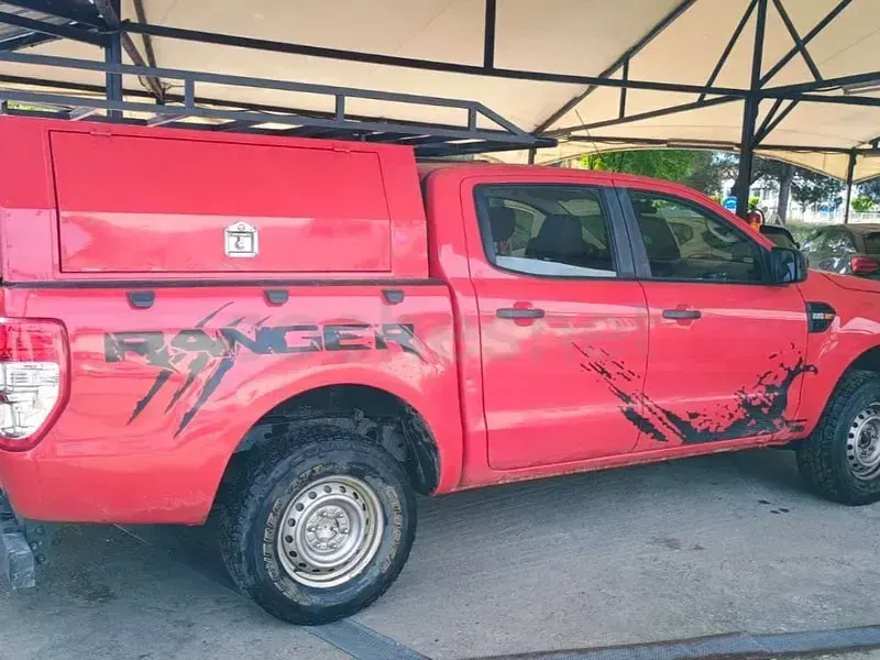 Usado Ford Ranger XLT 160 CV (117 kW) 2017 Rojo Pickup/Camioneta