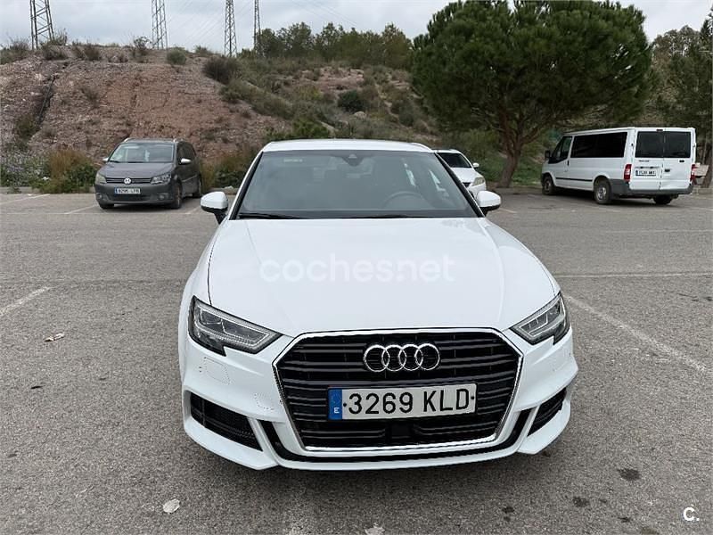 Usado Audi A3 S-Line 116 CV (85 kW) 2018 Blanco Berlina