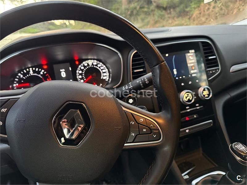 Usado Renault Mégane IV Intens 115 CV (84 kW) 2021 Blanco Berlina