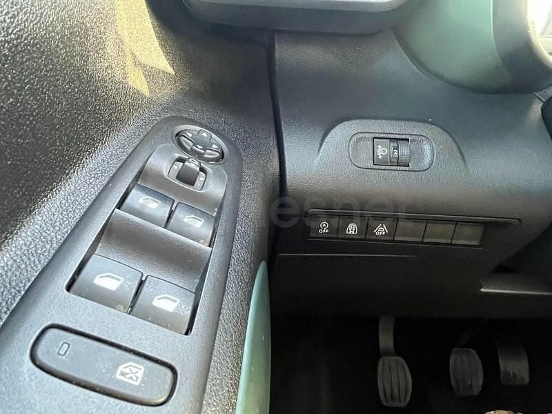 Usado Citroën Berlingo Shine 131 CV (96 kW) 2019 Negro Monovolumen